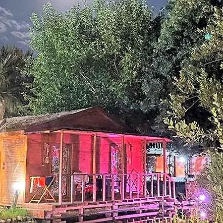 Otantik Tas Ev Hotel